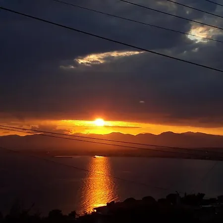 شقة Kamari فيرغا كالاماتا