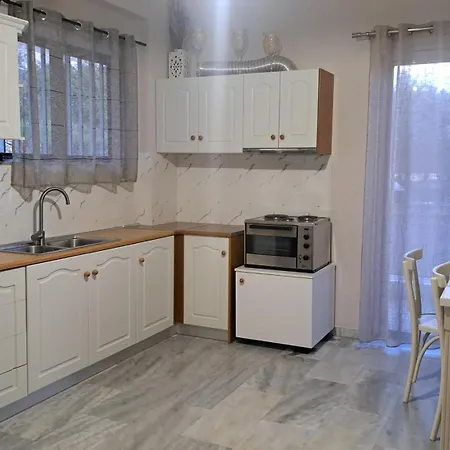 Kamari Apartamento *