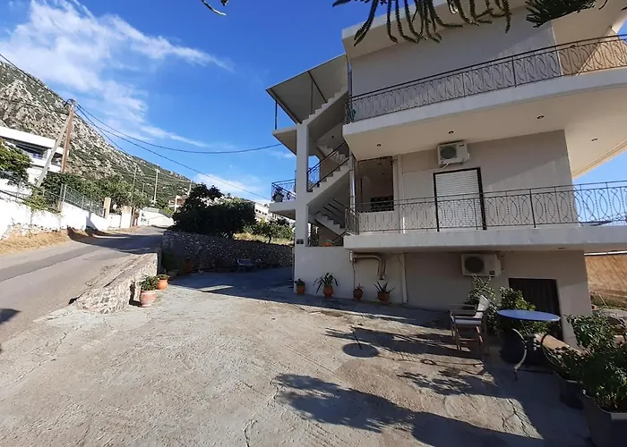 Апартаменты Kamari *